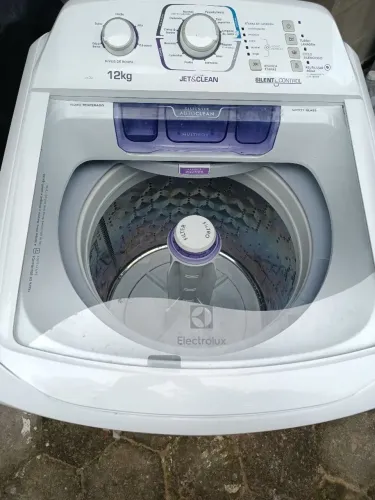 Maquina de lavar roupa