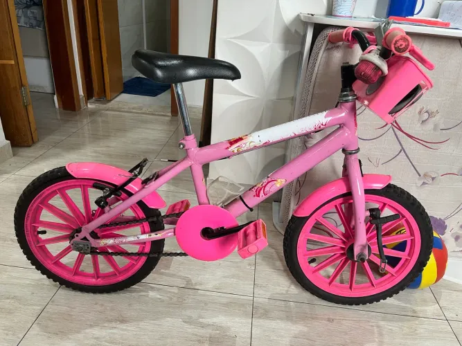 Bicicleta infantil menina