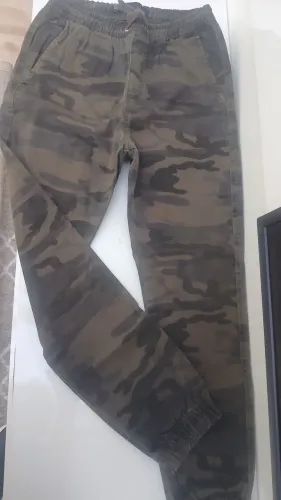 Calça camuflado linda
