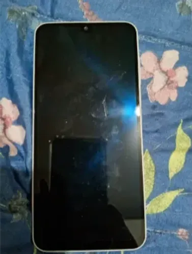 CELULAR BRANCO SAMSUNG A26 PRECISA SER VENDIDO URGENTE COM APENAS 5 MESES DE USO