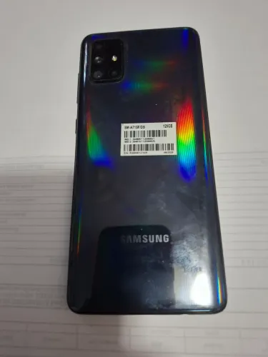 VENDO CELULAR A17 VALOR R$ 900,00