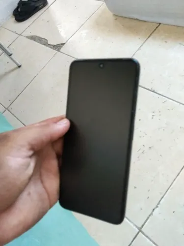 Celular note 11 tem que troca a bateria