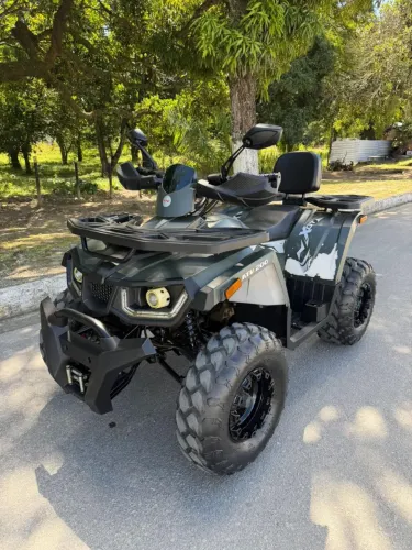 Vendo e troco em moto quadriciclos atv 200