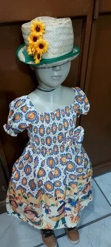 Vestido caipira 4 a 6 anos com.lastex tecido forte