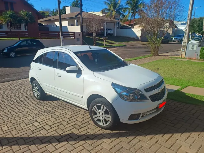 Chevrolet Agile LTZ 1.4 MPFI 8V Flexpower 5P 2013