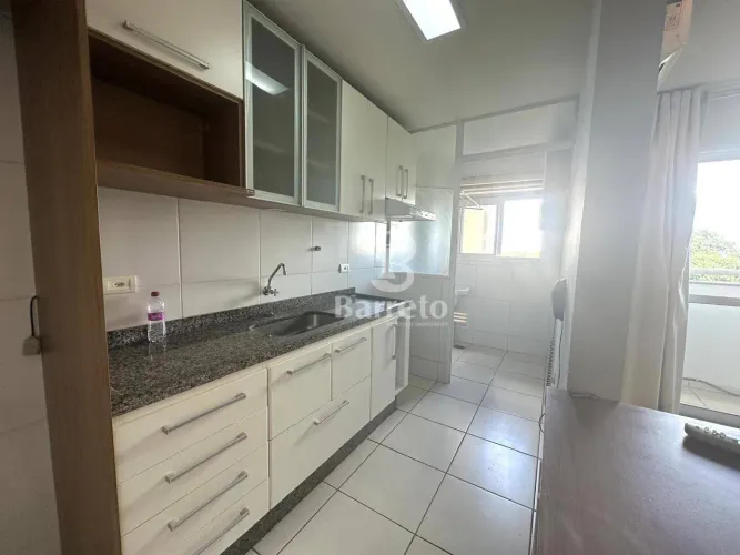 Apartamento com 3 dormitórios para alugar, 68 m² por R$ 2.500/mês - Gleba Fazenda Palhano 