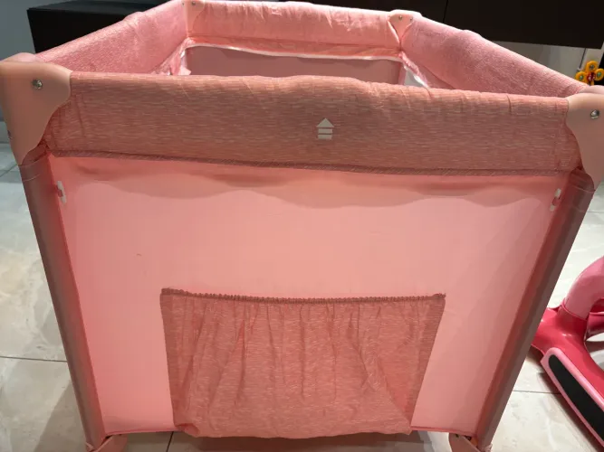 Berço Portátil Rosa
