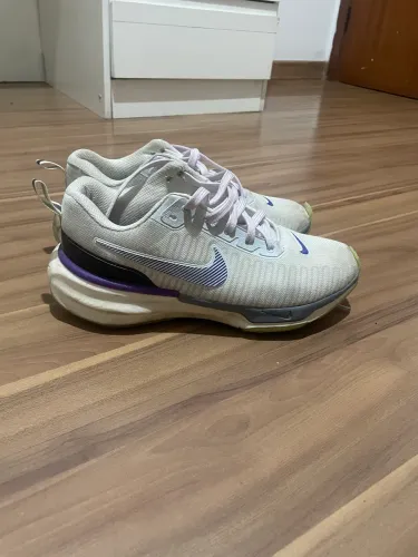 Tênis de coriida nike 200 reais