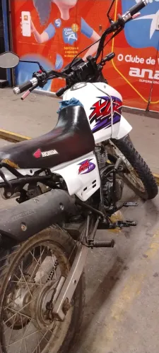 Vende-se XLR 125 2001 aceita proposta 7 mil