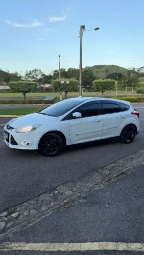 Ford Focus 1.6 S/1.6 SE Flex 16V 5P AUT 2015