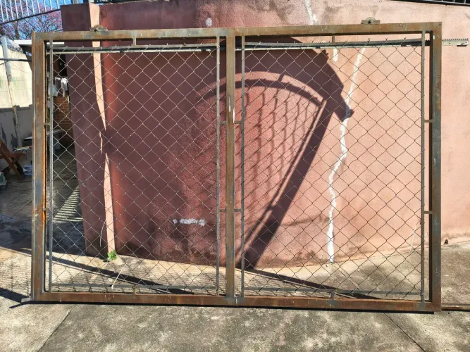 Portão de Correr de tela com 2 folhas