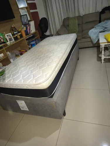Cama  e box de solteiro