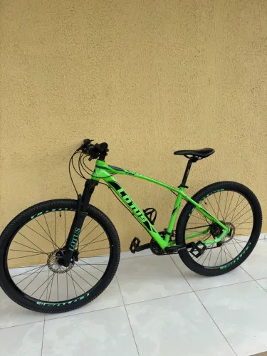 Bicicleta Lotus aro 29