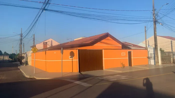 Aluga_se casa próx da Renault