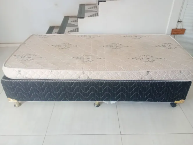 Cama box de solteiro perfeito estado de conservação