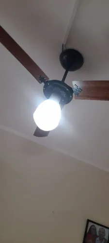 Ventilador de Teto com Luz / Pás de Madeira