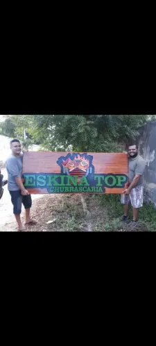 Placas entalhadas brasões artesanalmente