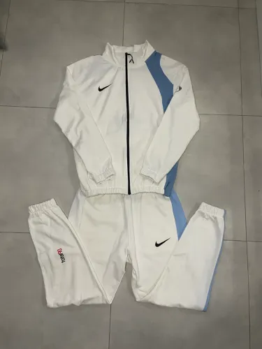 Conjunto Nike T90 Hoodie