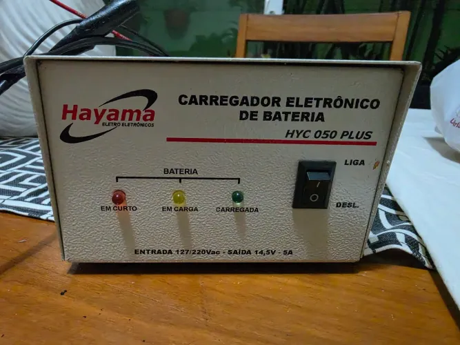 Carregador eletrônico de bateria HYC 050 PLUS