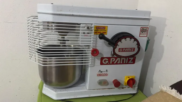 Batedeira planetária G.Paniz BP 12C