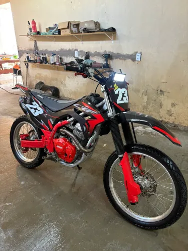 Crf 250f sem detalhe 