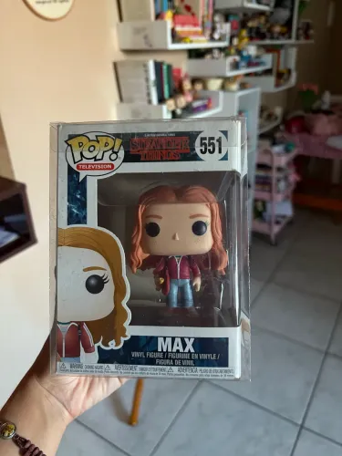 Funko stranger things Max Skate #551 raro (com caixa/original)