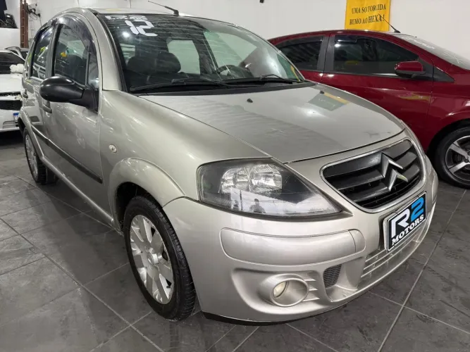 Citroen C3 GLX 1.4/ GLX Sonora 1.4 Flex 8V 5P 2012
