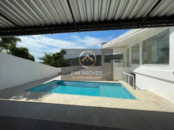 Casa de Condomínio em São Francisco - Niterói