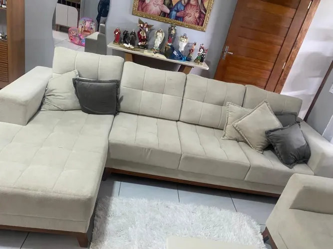 Sofá de canto L, branco em excelente estado de novo 