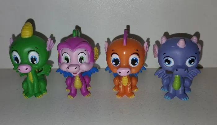 LOTE 4 BONECOS MINIATURAS MINI HISTORINHAS DE DRAGÕES