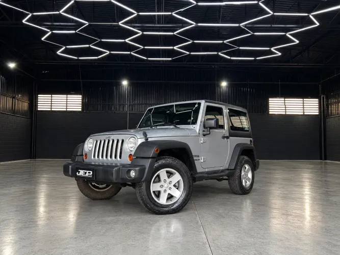 Jeep Wrangler Unlimited Sport 3.6 V6 284cv 4P 2012