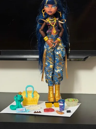 (Leia descrição) boneca monster High cleo de nile core refresh 2