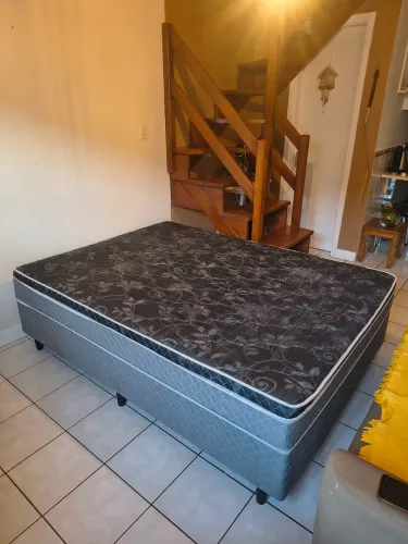 Vendo cama box de casal conjugada