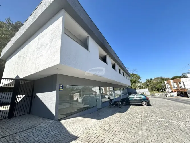 Excelente apartamento novo, semi mobiliado para locação no bairro Itoupava Central!