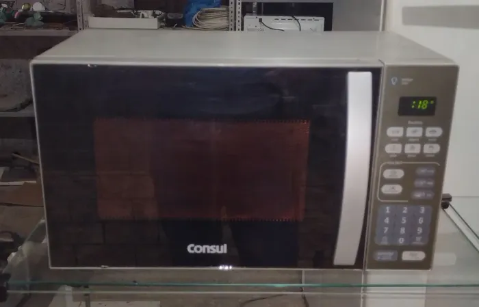 Microondas Consul espelhado