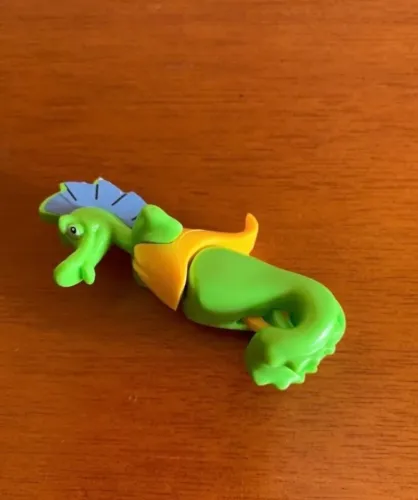 Coleção kinder ovo cavalo marinho