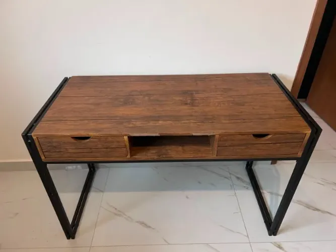 ESCRIVANINHA ESTILO INDUSTRIAL - 1,22 x 55 x 76