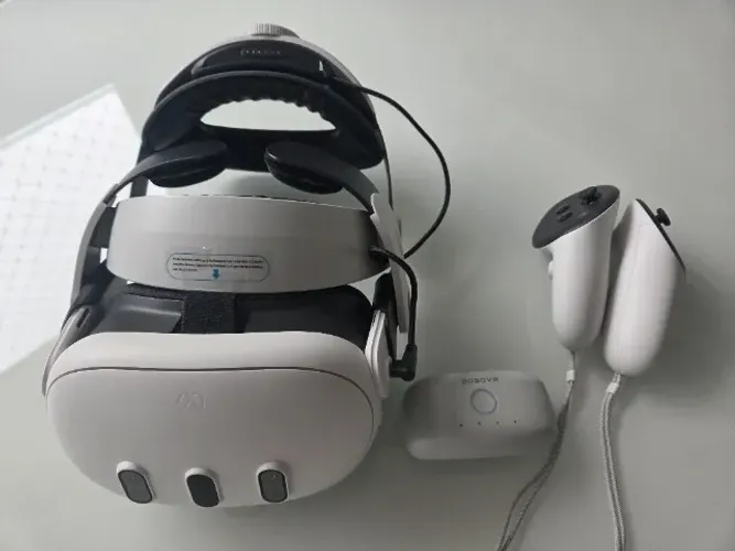 META QUEST 3 + BOBO VR M3 + BATERIA EXTRA