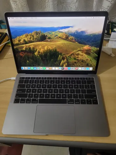 Macbook air 2018 i5 16gb ssd de 250