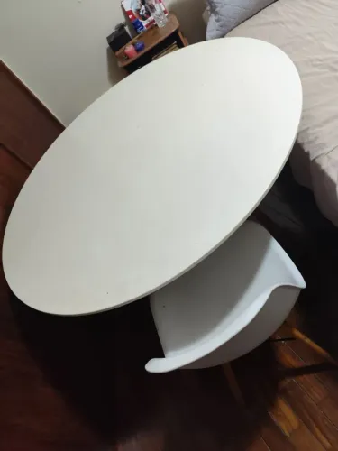 Conjunto Mesa Eames 110cm com 4 Cadeiras Saarinen DSW Madeira TP Branco - Branco