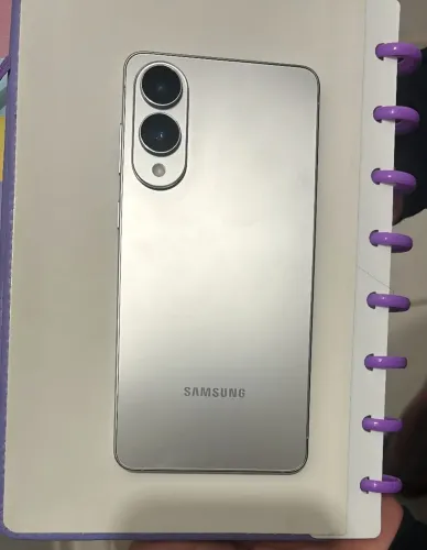 Samsung S25 Edge - Prata Titanium