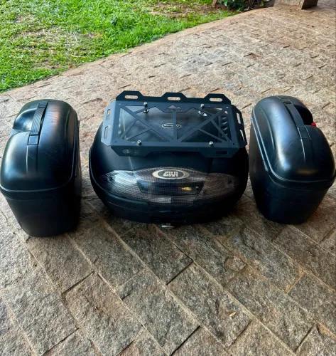 Conjunto de baús Givi para moto