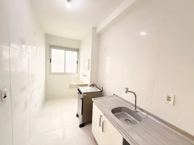 Imóvel para aluguel tem 48 metros quadrados com 2 quartos em Pinheirinho - Curitiba - PR