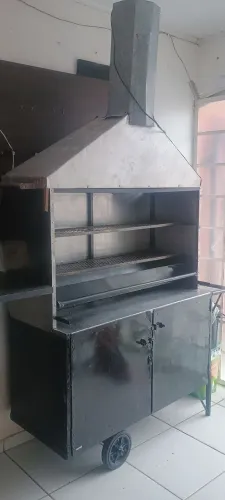 Vende se carrinho de espetinho