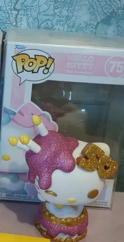 Funko pop Hello Kitty 50th anniversary com glitter