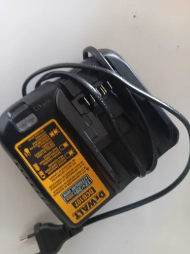 Carregador bateria 20v Dewalt novo