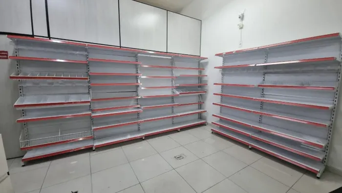 6 módulos de prateleiras semi-novos