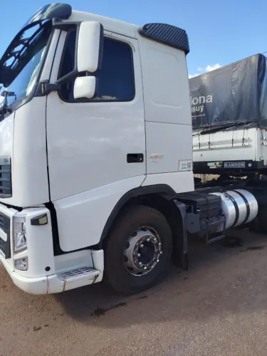 Volvo FH 460 6x2 2012 autom e carreta Randon 2021