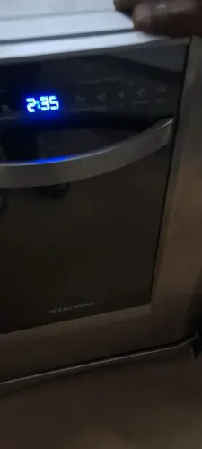 Lava-Louças Electrolux Blue Touch de 9 Serviços (Modelo LE09X).