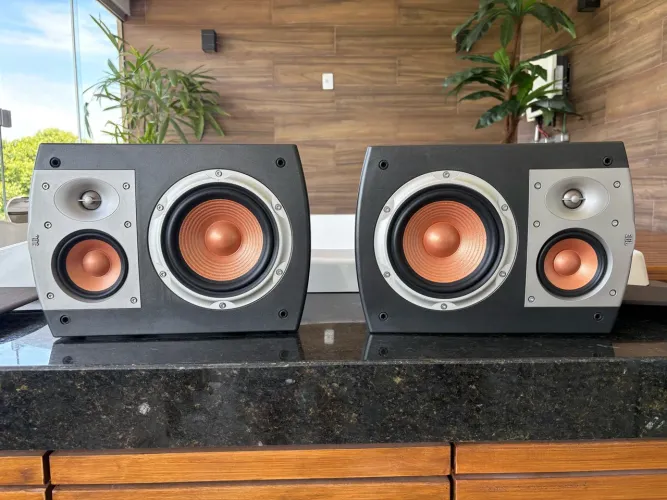 Caixa acústica JBL S36